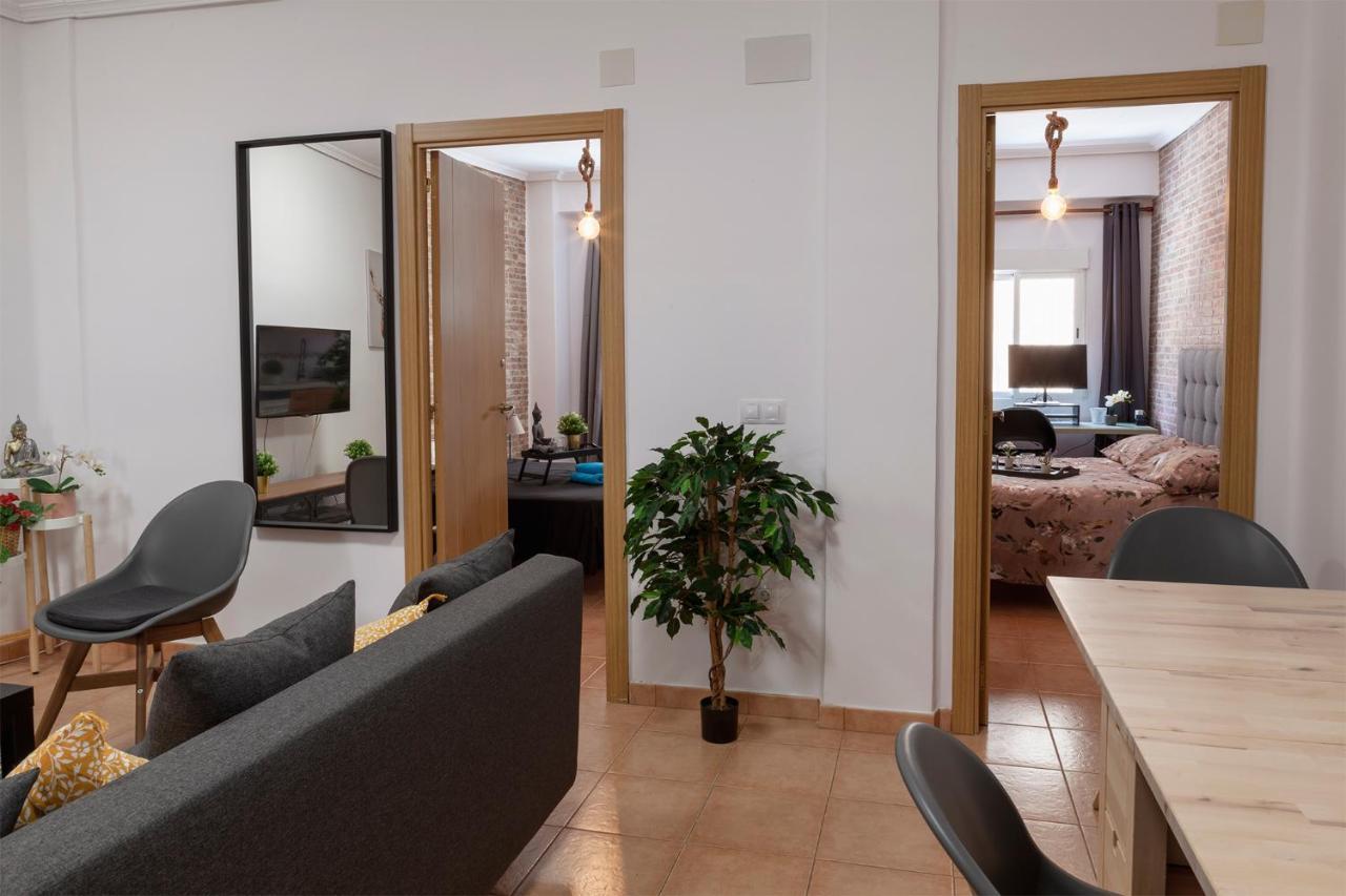 Luxury Artistic Digital Nomad 2 Bedroom W/Terrace バレンシア エクステリア 写真