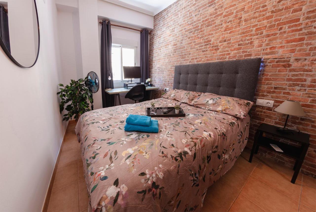 Luxury Artistic Digital Nomad 2 Bedroom W/Terrace バレンシア エクステリア 写真