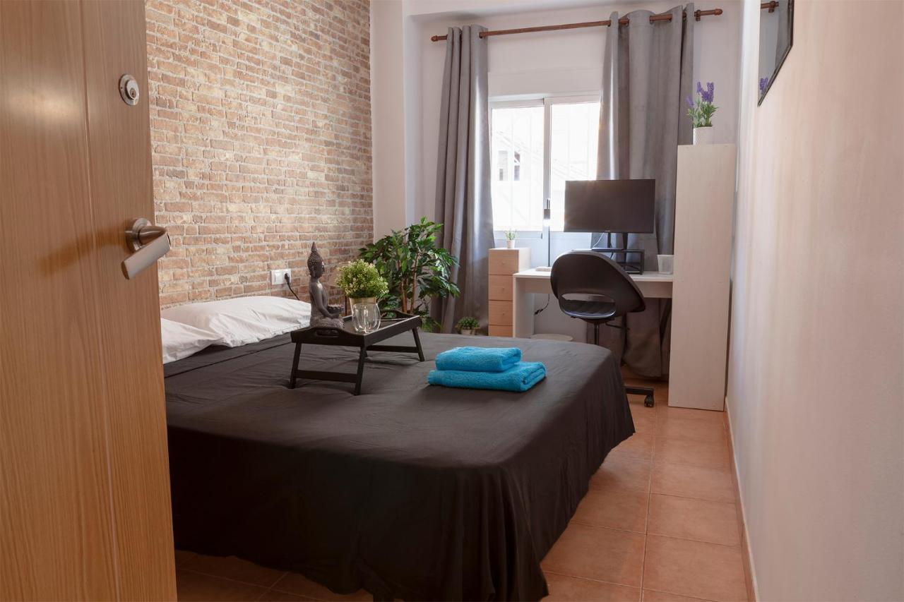 Luxury Artistic Digital Nomad 2 Bedroom W/Terrace バレンシア エクステリア 写真