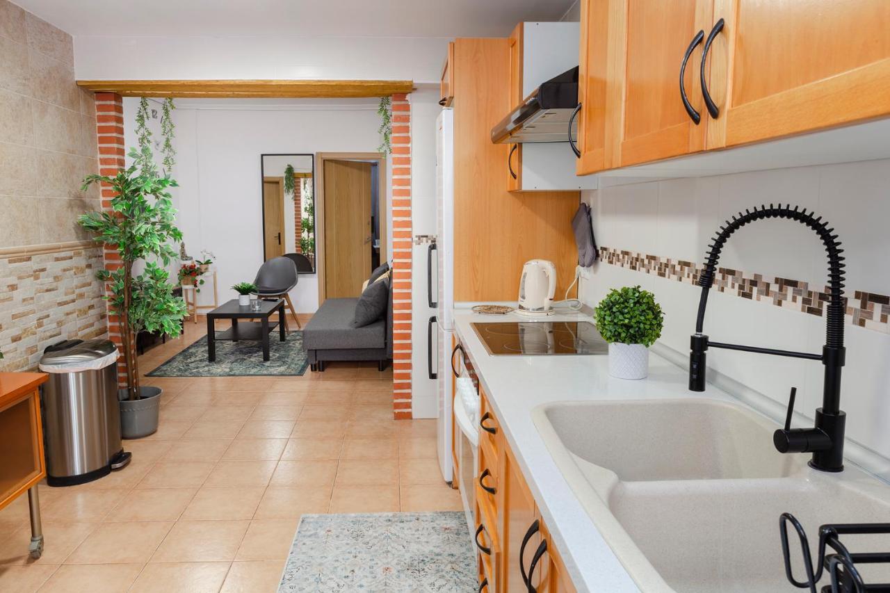 Luxury Artistic Digital Nomad 2 Bedroom W/Terrace バレンシア エクステリア 写真